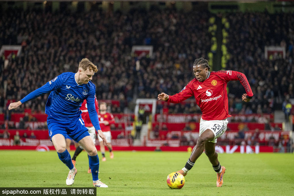 浙江vs海牛：双方均4外援首发，王钰栋出战，汪士钦替补