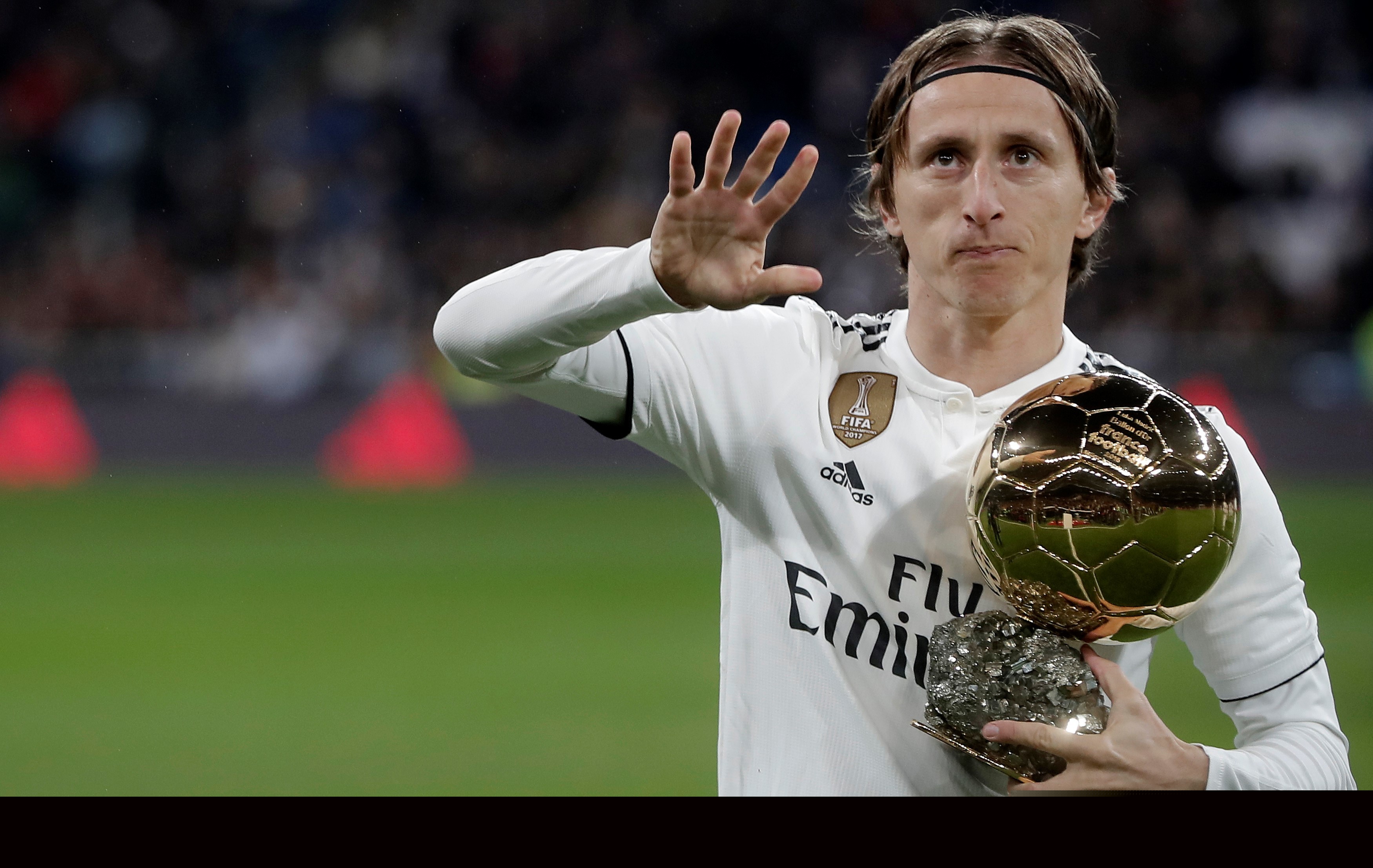 阿连德谈梅西解锁400助：真的意义非凡，非常荣幸参与其中