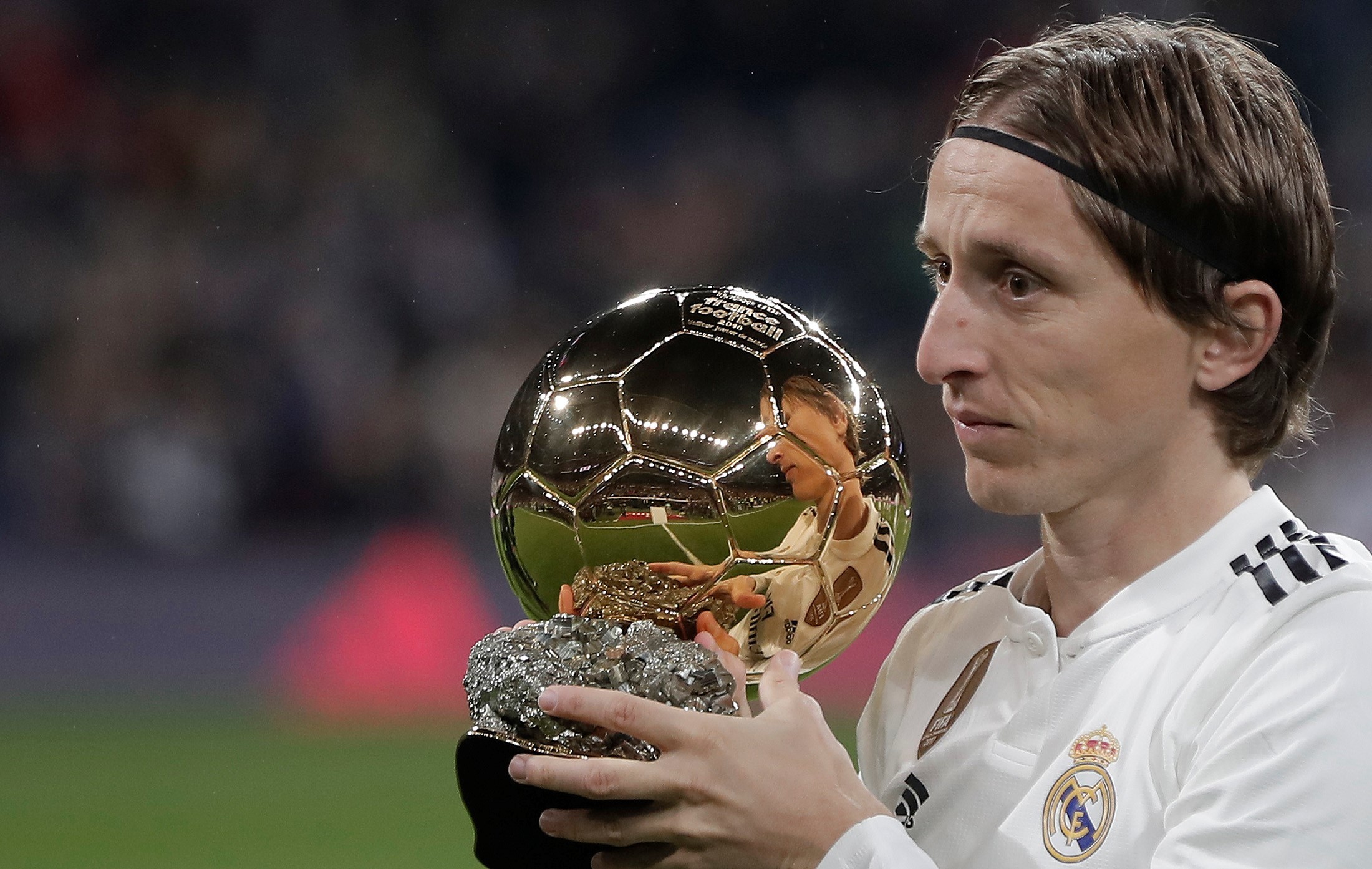 逆天，挪威甲门将点球大战一脚将摆好的球踢走以干扰对方