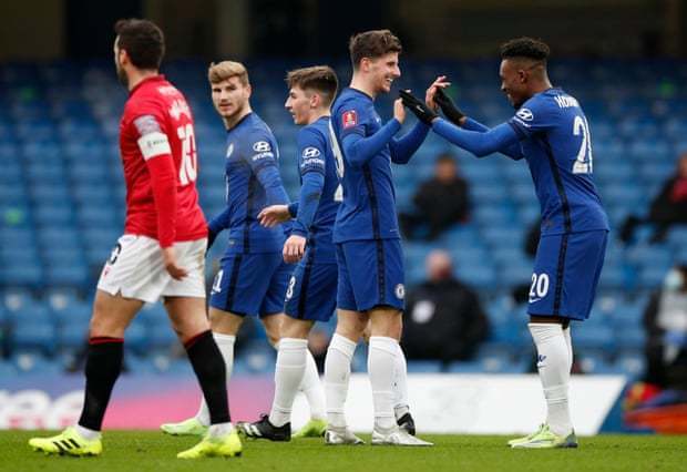 新援阿里亚斯参加了狼队在西班牙的首堂训练课！🇨🇴