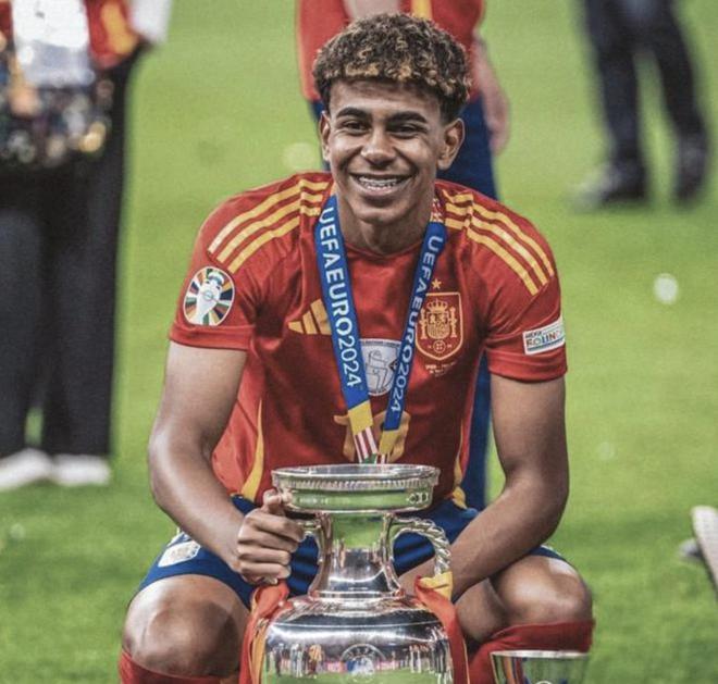 英超球员专访：凯恩谈状态与目标,